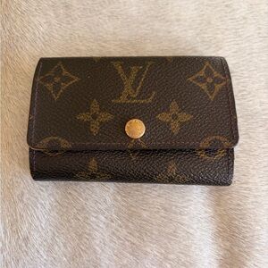 Louis Vuitton Monogram Vintage Classic 6 Key Case